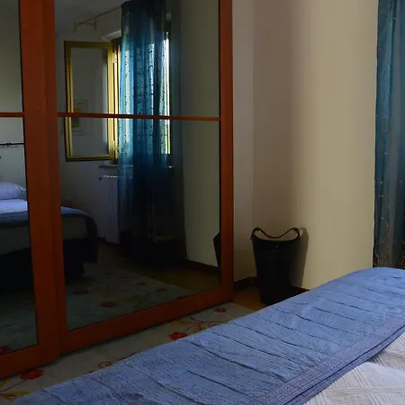 Holiday home Casolare Le Querce Colleluccio